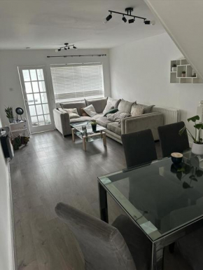 YourLinksHouse close to Etihad & CoOp Live Arena - Sleeps 4